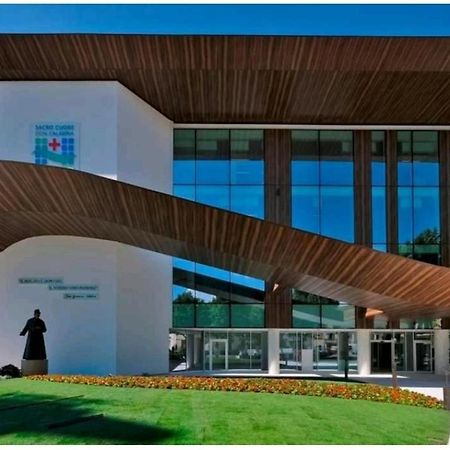 Aurora Appartamenti - A 150M Dall Ospedale Sacro Cuore Negrar Bagian luar foto